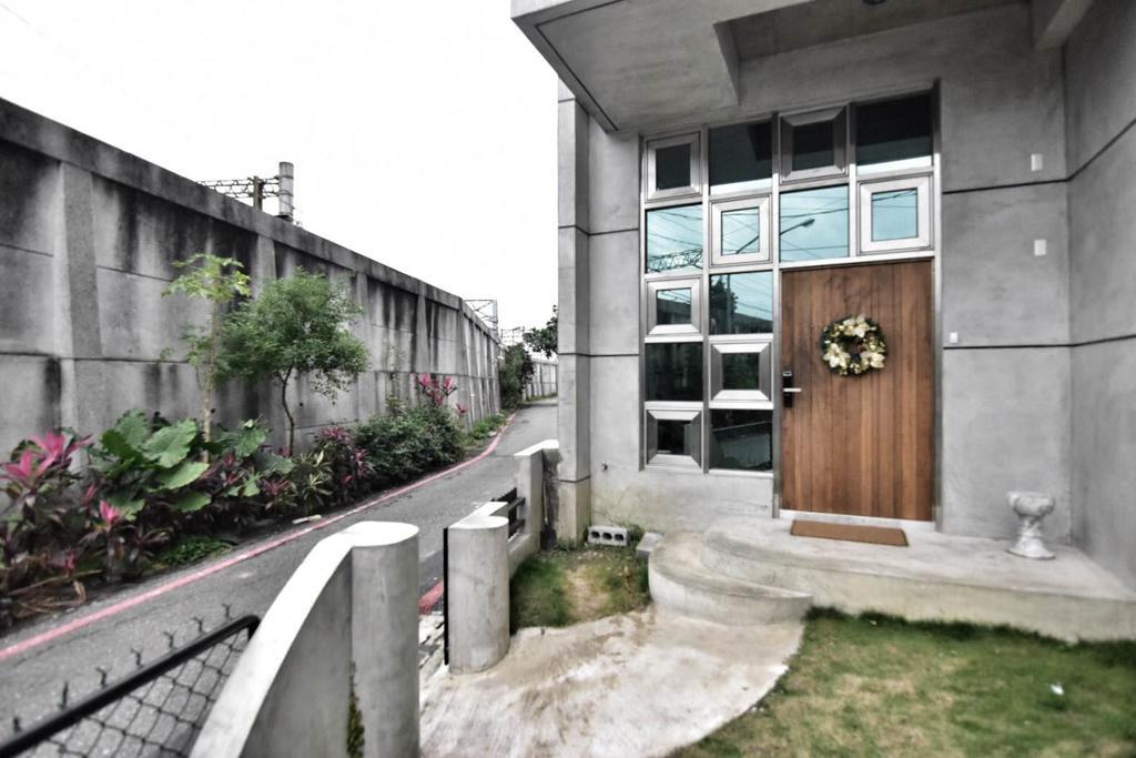 Railway Hualien Hostel Bagian luar foto